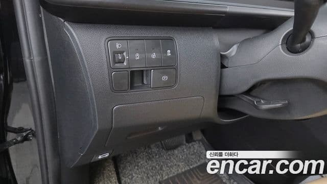 Hyundai Staria 2024 — Фото 18/20