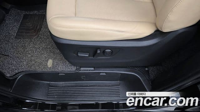 Hyundai Staria 2024 — Photo 11/32