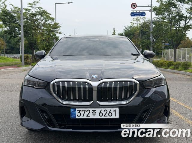 BMW 5 Series 2024 — ფოტო 2/20