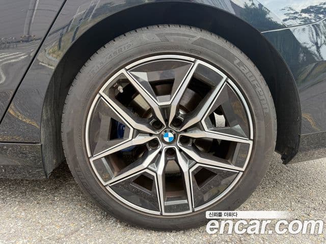 BMW 5 Series 2024 — ფოტო 4/20