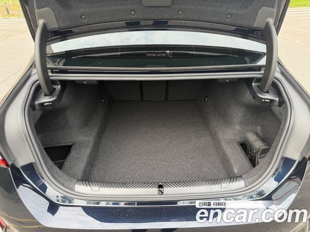 BMW 5 Series 2024 — ფოტო 19/20