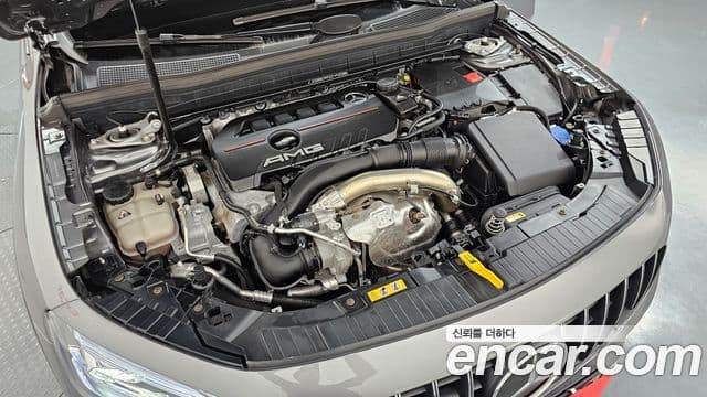 Mercedes-Benz GLB-Class 2023 — Фото 6/20
