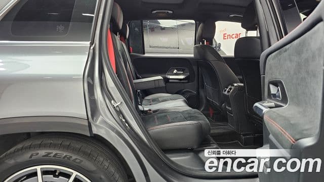 Mercedes-Benz GLB-Class 2023 — Фото 11/20