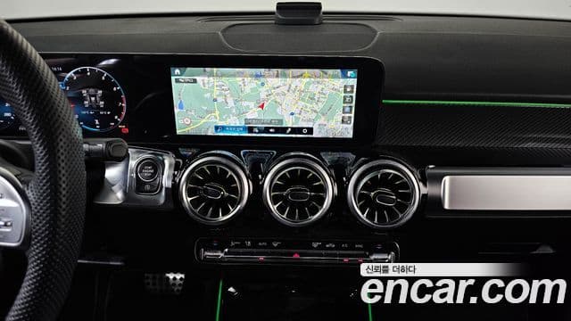 Mercedes-Benz GLB-Class 2023 — Фото 14/20