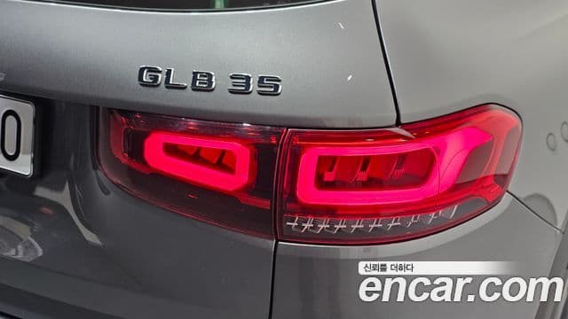 Mercedes-Benz GLB-Class 2023 — ფოტო 15/33