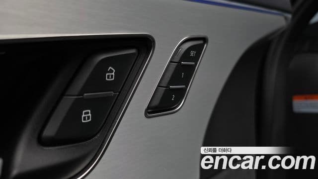 Audi Q7 2025 — Photo 27/37