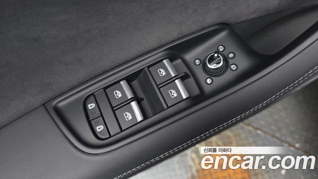 Audi Q7 2025 — Photo 6/37