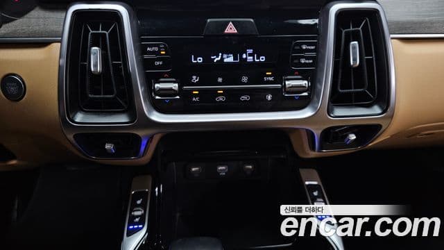 Kia Sorento 2022 — Şəkil 18/20