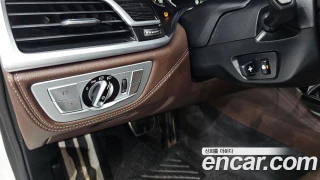 BMW 7 Series 2018 — фото 20 из 20