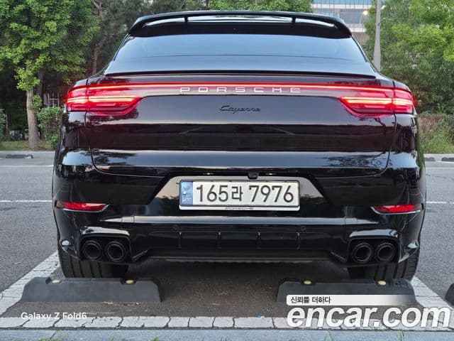 Porsche Cayenne 2021 — Photo 14/14