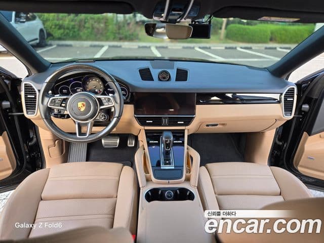 Porsche Cayenne 2021 — Photo 11/14