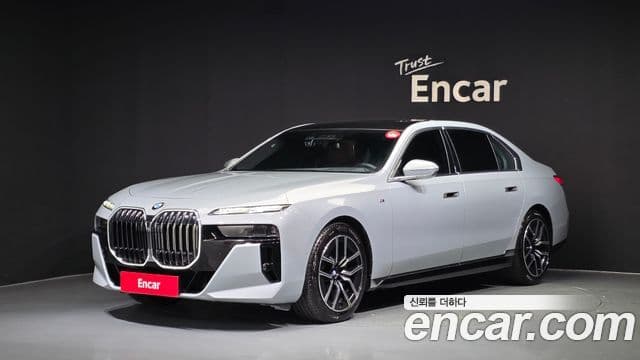 BMW 7 Series 2023 — Şəkil 1/20
