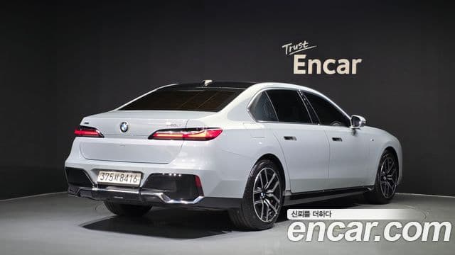 BMW 7 Series 2023 — Şəkil 2/20
