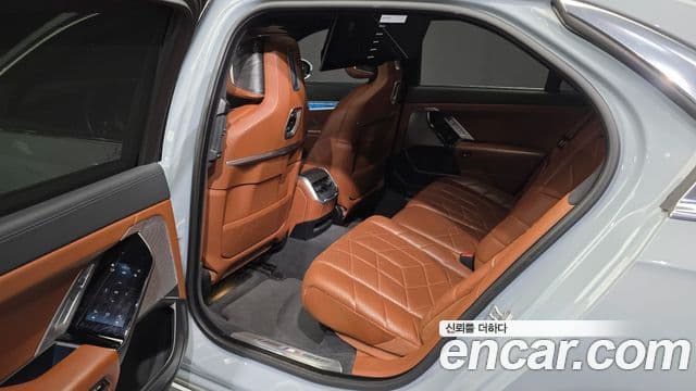 BMW 7 Series 2023 — Şəkil 12/20