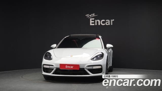 Porsche Panamera 2018 — Фото 2/20