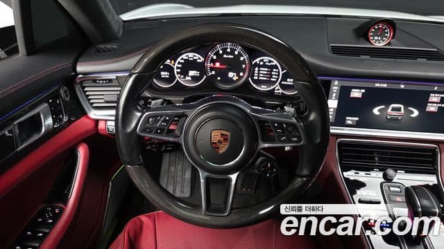 Porsche Panamera 2018 — Фото 14/20