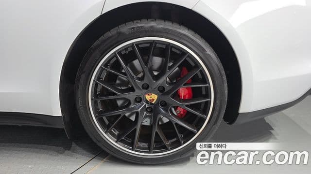 Porsche Panamera 2018 — ფოტო 4/33