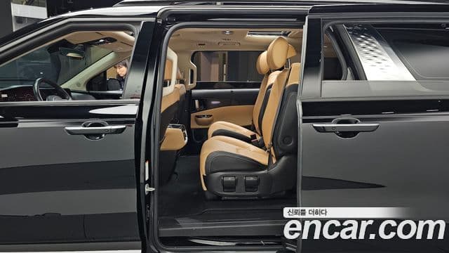 Kia Carnival 2021 — ფოტო 11/20