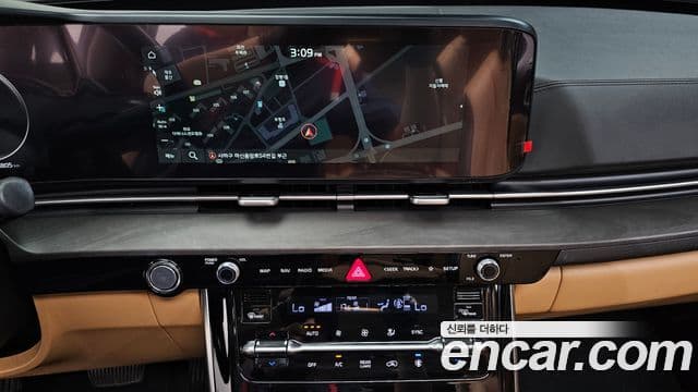 Kia Carnival 2021 — ფოტო 15/20