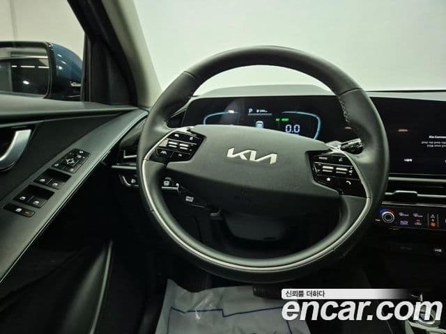 Kia Niro 2022 — ფოტო 7/20