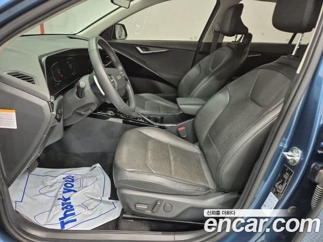 Kia Niro 2022 — ფოტო 11/20