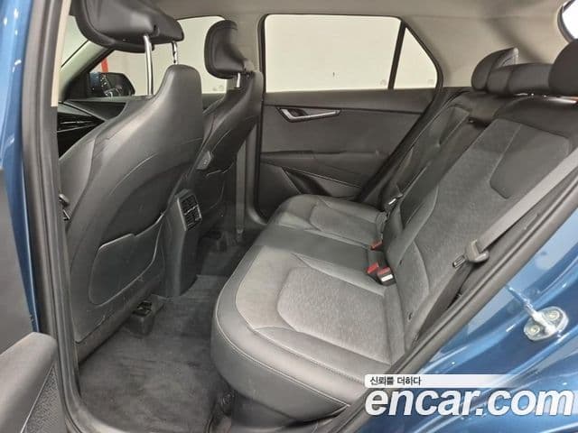 Kia Niro 2022 — ფოტო 12/20