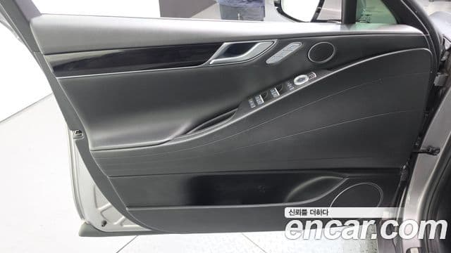 Genesis G80 2023 — ფოტო 32/33