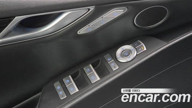 Genesis G80 2023 — ფოტო 8/33