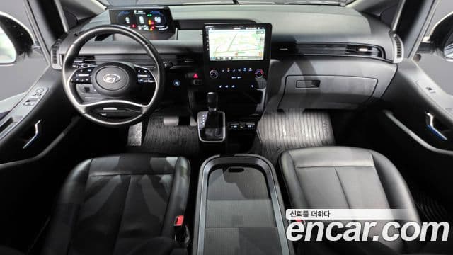 Hyundai Staria 2022 — ფოტო 10/20