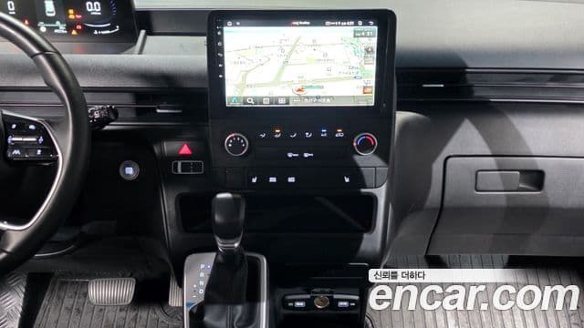 Hyundai Staria 2022 — ფოტო 14/20