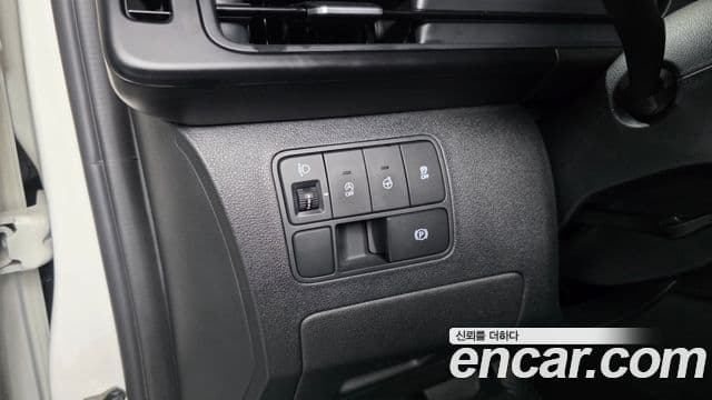 Hyundai Staria 2022 — ფოტო 17/20