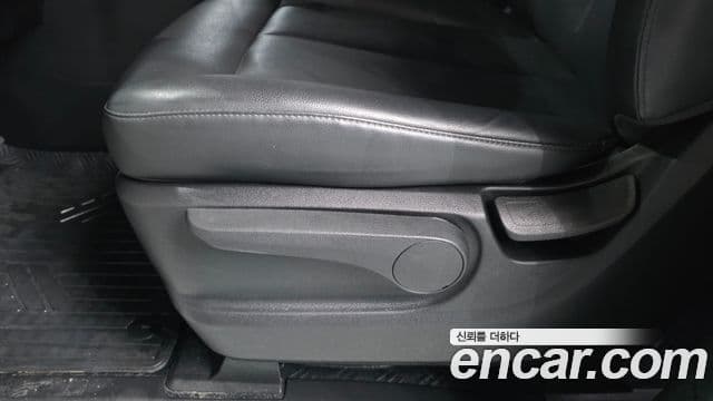 Hyundai Staria 2022 — ფოტო 19/20