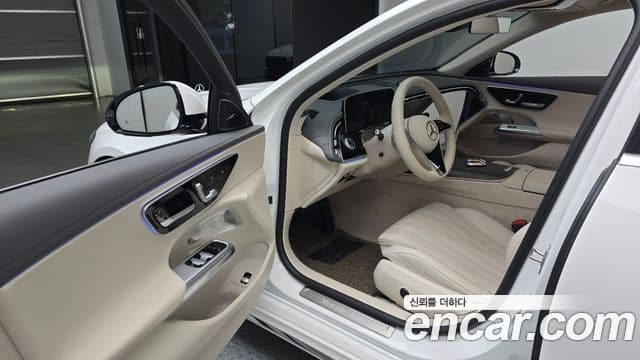 Mercedes-Benz E-Class 2024 — Фото 10/20