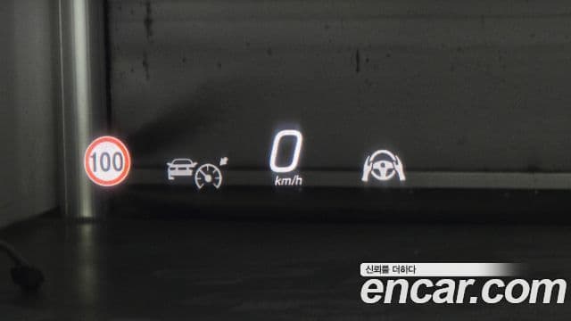 Mercedes-Benz E-Class 2024 — Photo 9/30