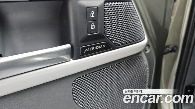 Land Rover Defender 2022 — Фото 20/20