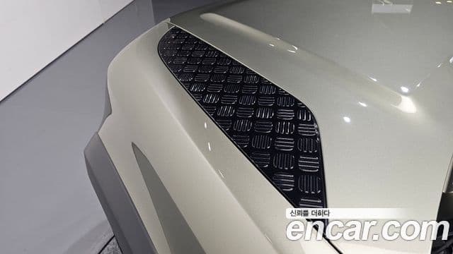 Land Rover Defender 2022 — Photo 31/37