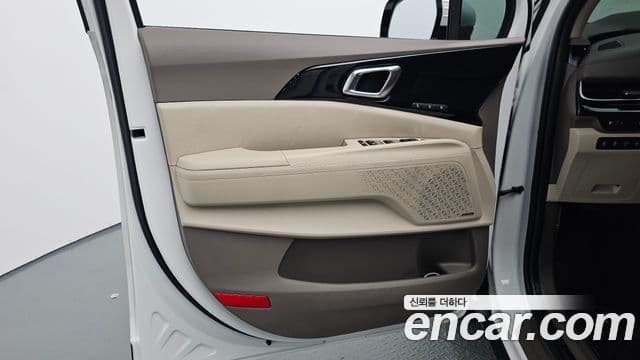 Kia Carnival 2025 — ფოტო 26/34