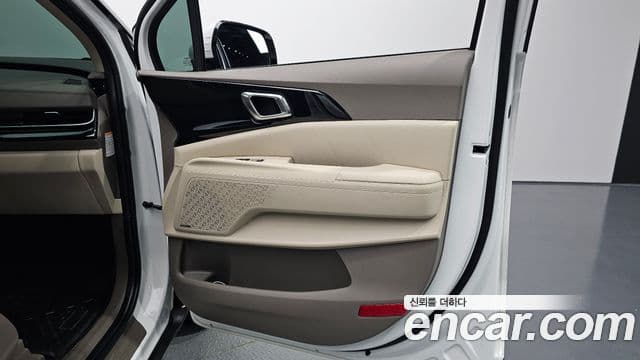 Kia Carnival 2025 — ფოტო 7/34