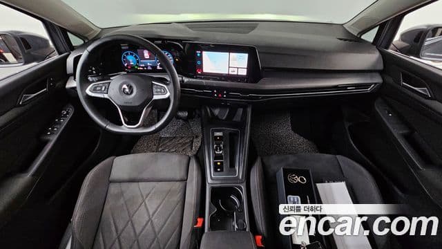 Volkswagen Golf 2022 — ფოტო 7/20