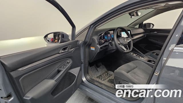 Volkswagen Golf 2022 — ფოტო 10/20