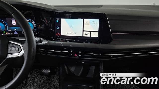 Volkswagen Golf 2022 — Şəkil 13/20