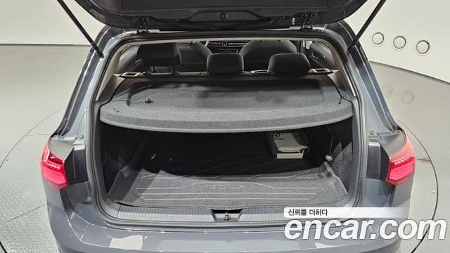 Volkswagen Golf 2022 — ფოტო 19/20