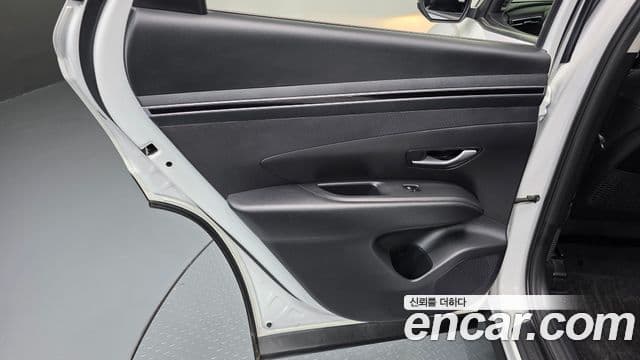 Hyundai Tucson Hybrid 2022 — Photo 18/31