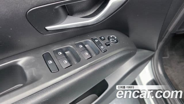 Hyundai Tucson Hybrid 2022 — Photo 28/31