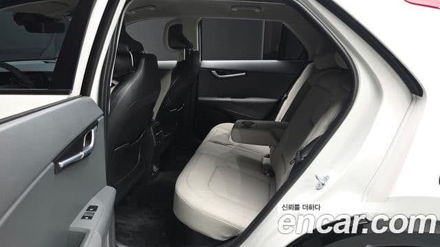 Kia Niro 2024 — Фото 12/20