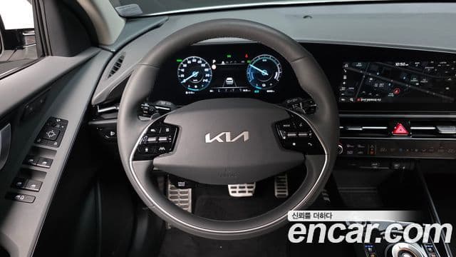 Kia Niro 2024 — Фото 14/20
