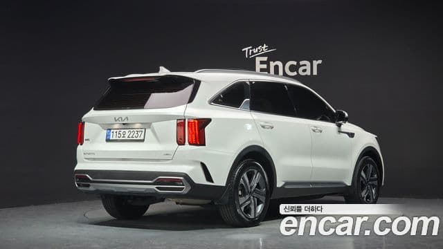 Kia Sorento 2022 — Фото 2/20