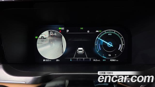 Kia Sorento 2022 — Фото 8/20