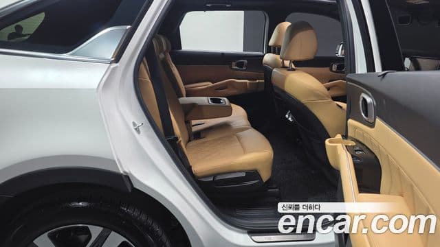 Kia Sorento 2022 — Фото 12/20
