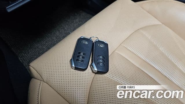 Kia K5 2019 — Şəkil 16/20